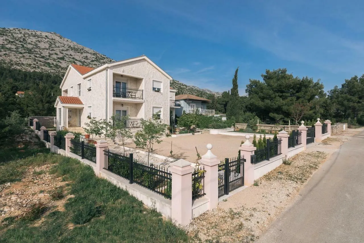 Hedon-Stone Apartment Starigrad Paklenica Croatia