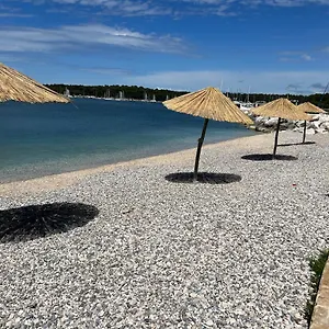  Apartment By The Sea Croatia
