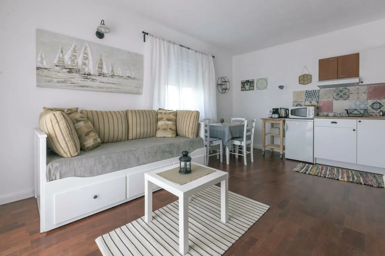 Apartament Hedon-Stone Starigrad Paklenica 0*,