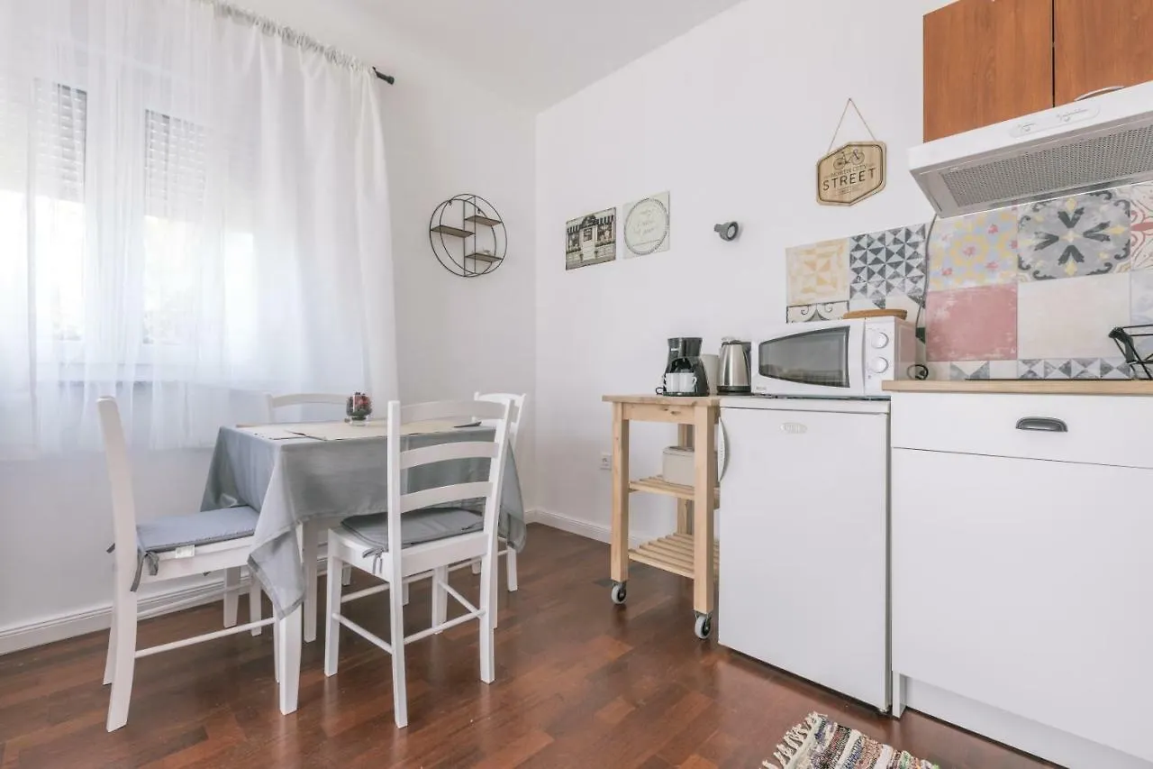 Apartament Hedon-Stone Starigrad Paklenica